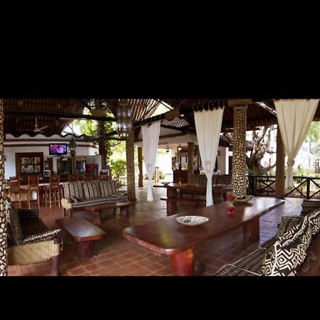 Mangro Hotel Diani Beach Exterior photo