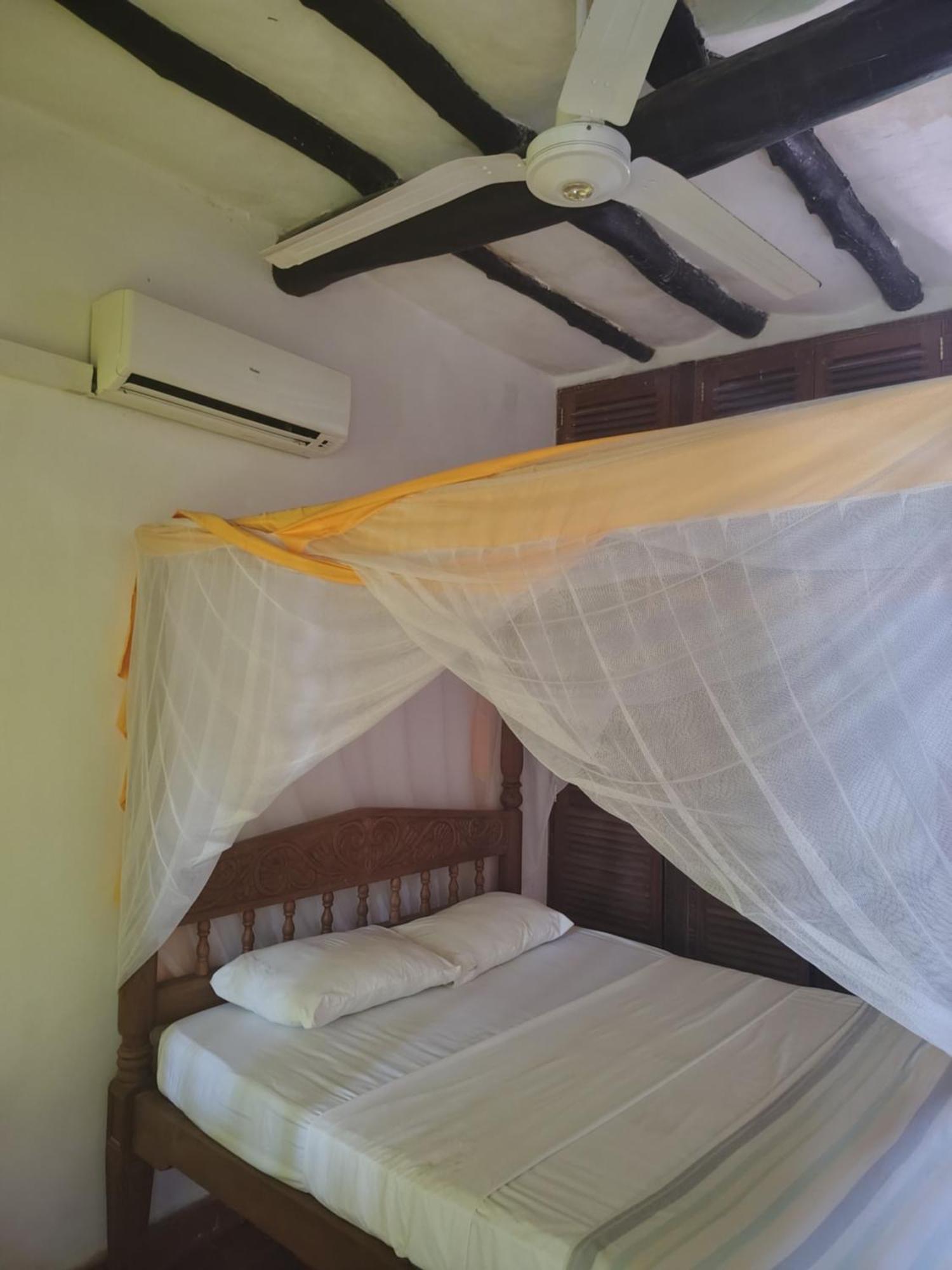 Mangro Hotel Diani Beach Exterior photo